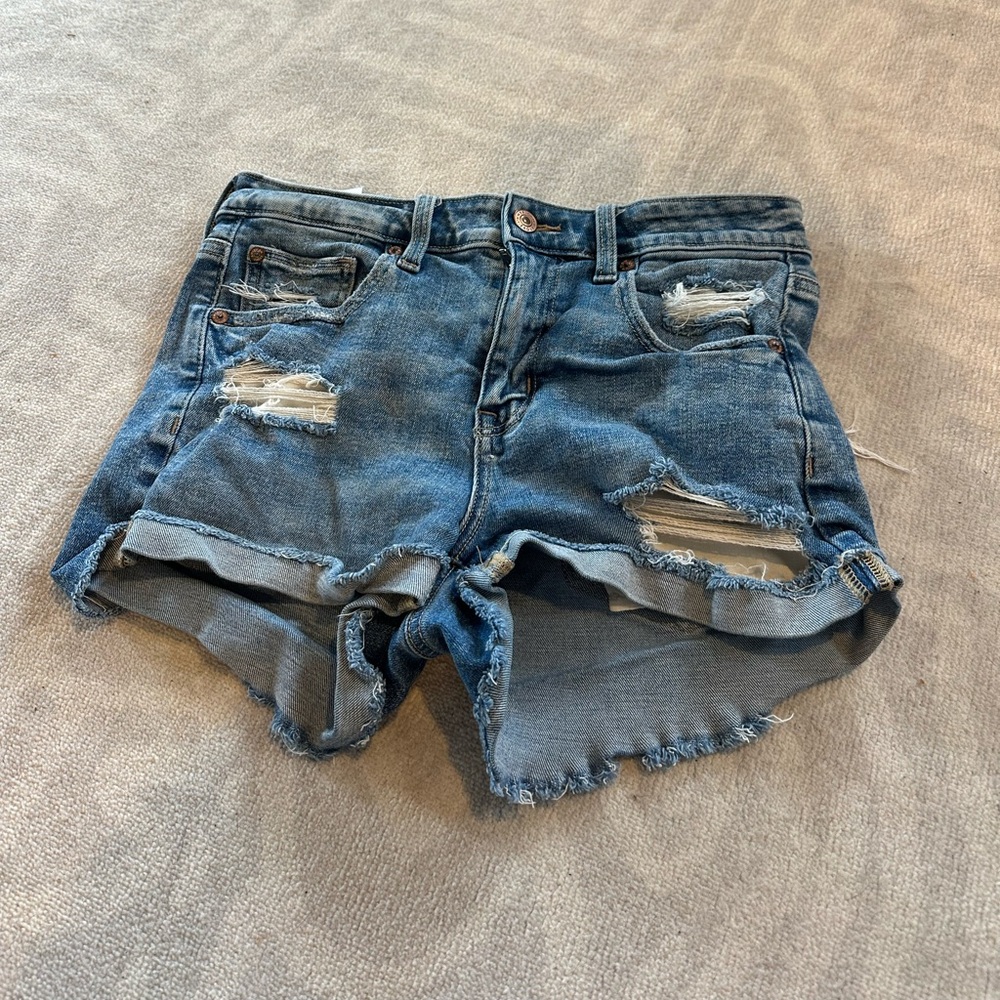 American Eagle Distressed Jean Shorts - Sz 6